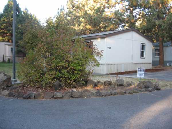 61000 Brosterhous Rd space 716, Bend, OR 97702 