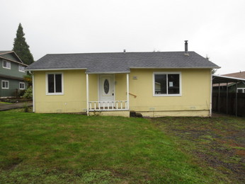 240 S 71st Street, Springfield, OR 97478 