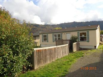 831 SE Hall St, Winston, OR 97496 