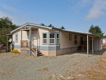1016 Smith Street, Rockaway Beach, OR 97136 