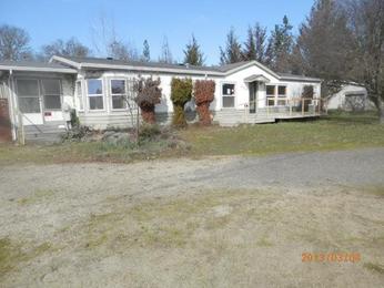 453 Rogue Air Dr, Shady Cove, OR 97539 