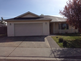 995 Ridgeview Drive, Eagle Point, OR 97524 