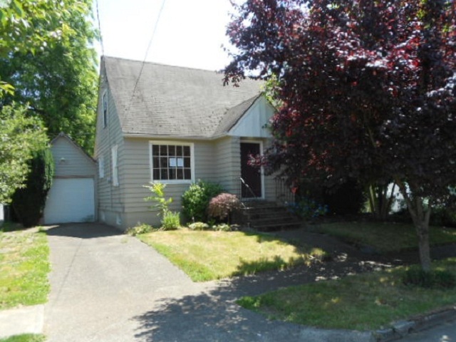 196 23rd Street NE, Salem, OR 97301 