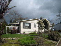 16200 SE Hearthwood #104, Clackamas, OR 97015 