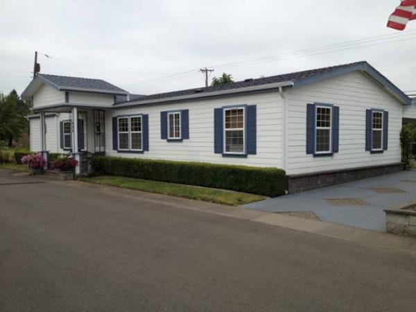 608 Royalty Cirlce NE, Salem, OR 97301 