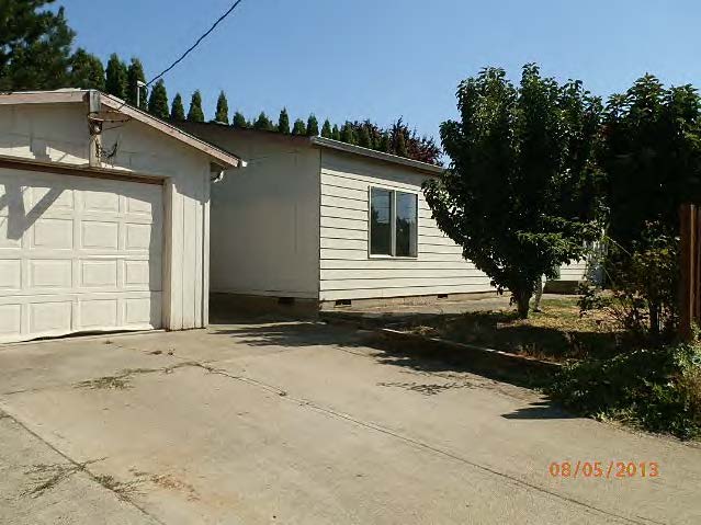 598 A St, Woodburn, OR 97071 