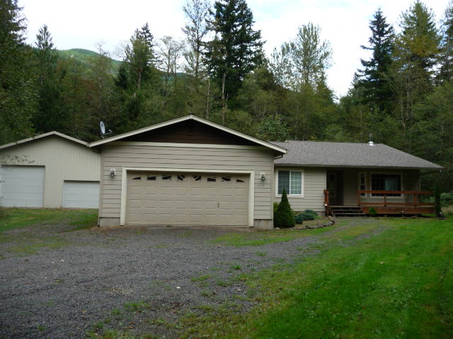 22118 E Yakima Lane, Rhododendron, OR 97049 