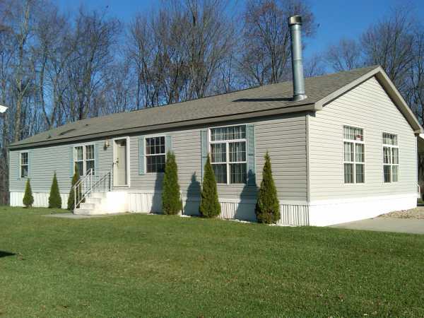 123 Merle LN, New Castle, PA 16101 