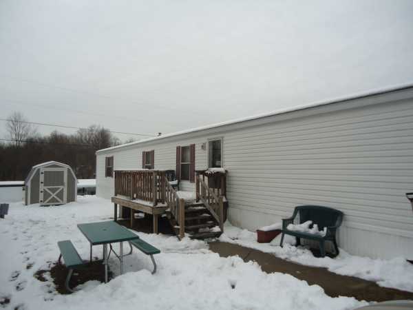 112 lambert ln, Greensburg, PA 15601 