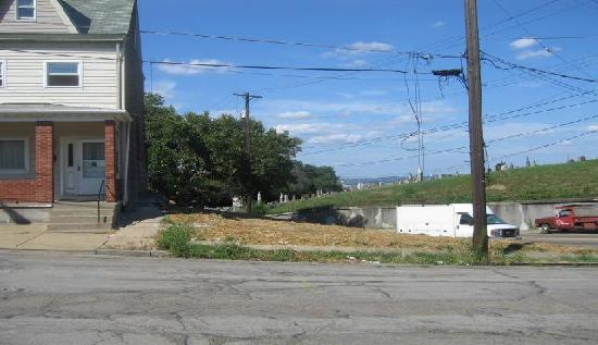 2760 South 18th Street, Pittsburgh, PA 15203 