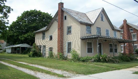 36 South Main Street, Stewartstown, PA 17363 