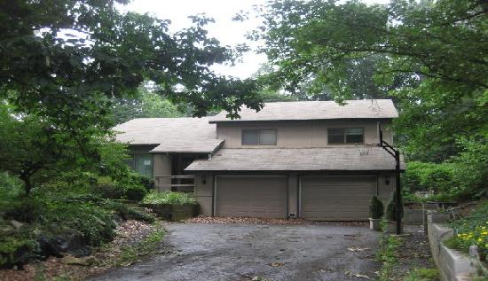 2211 Strawberry Lane, Coatesville, PA 19320 