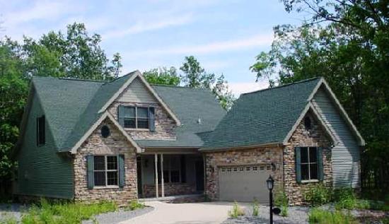 132 Banyon Circle, Hazleton, PA 18202 