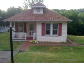 2113 EDGEWOOD AV, PALMER TOWNSHIP, PA 18045 