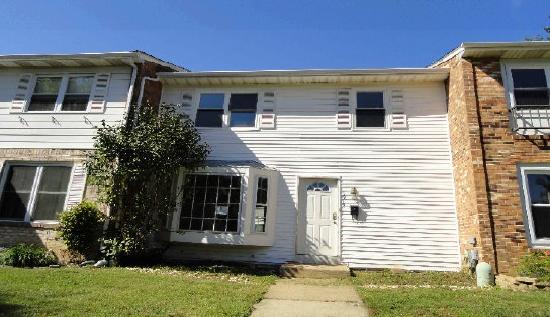 1919 Inkberry Ln, Bensalem, PA 19020 