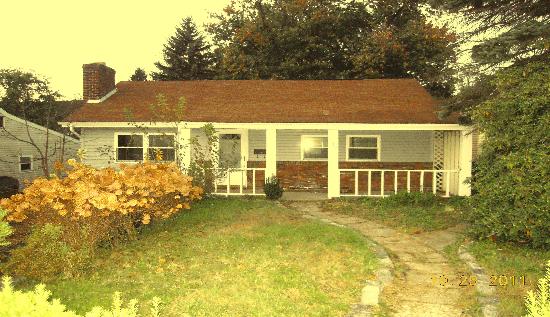 217 Carson Street, Springdale, PA 15144 