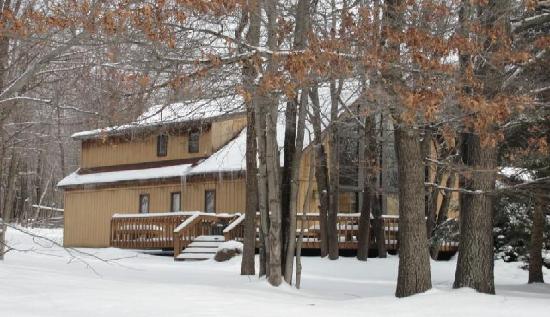 28 Oak Place, Blakeslee, PA 18610 