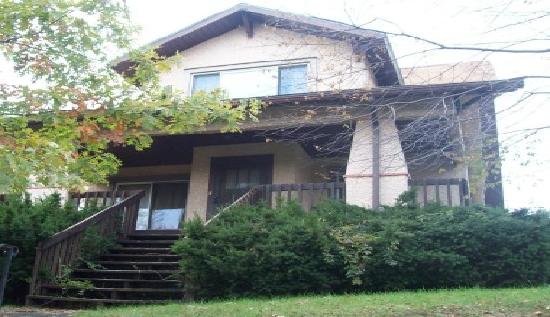 436 Grove St, Peckville, PA 18452 