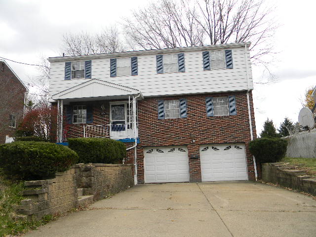 324 Fielding Dr, Pittsburgh, PA 15235 
