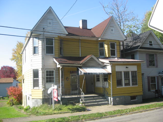 908 Pollock Ave, New Castle, PA 16101 