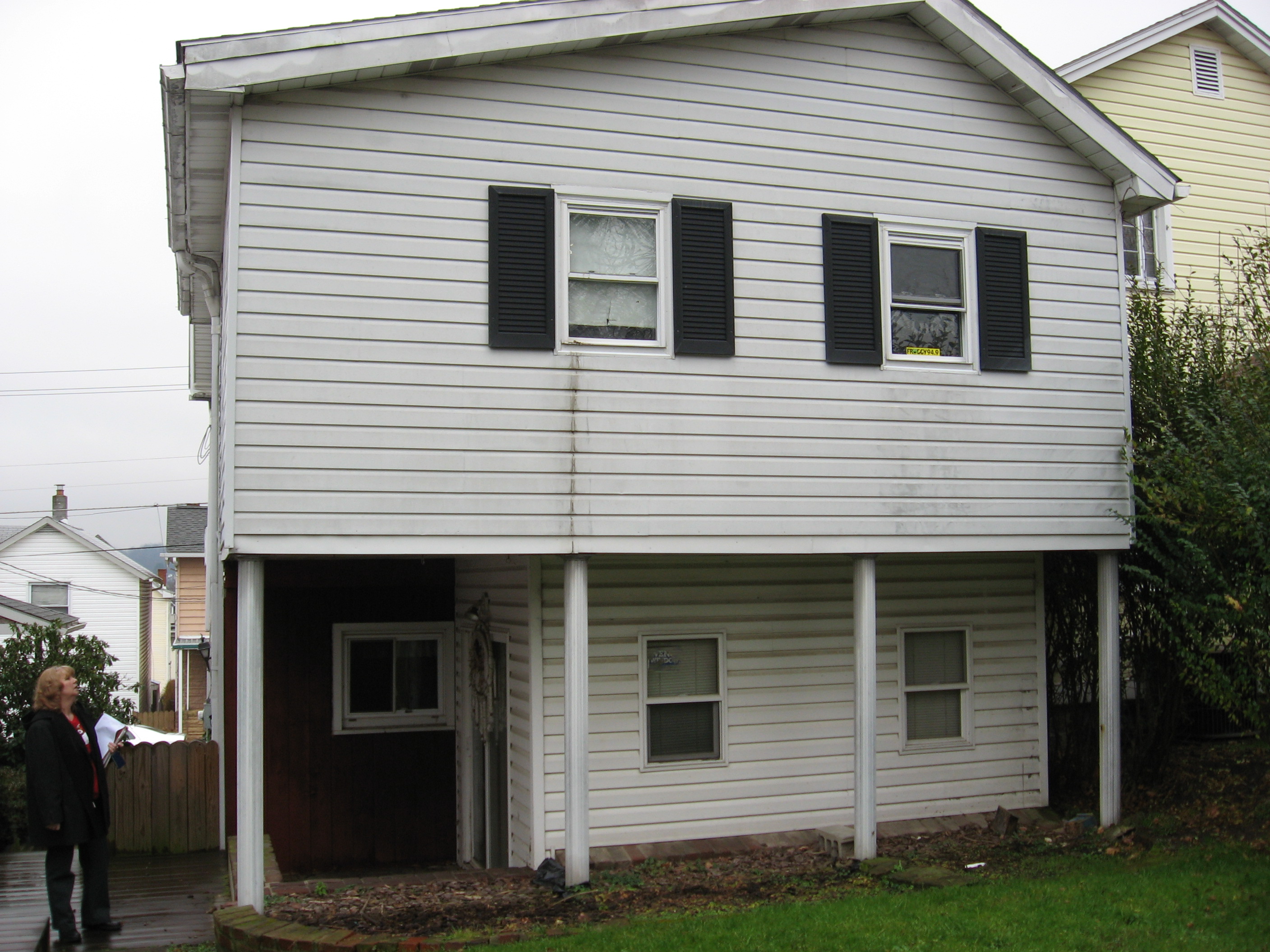 17 N. High St., Scottdale, PA 15683 