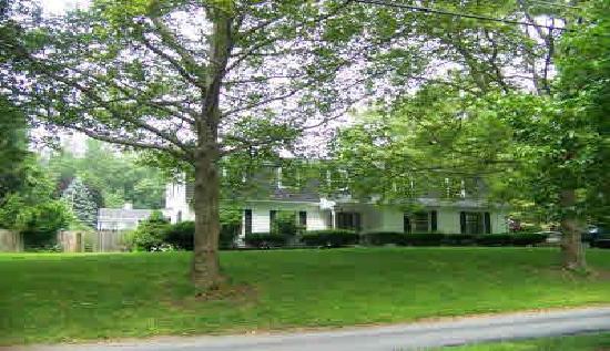 3525 Southwood Drive, Easton, PA 18045 