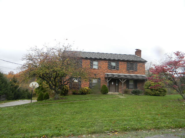 140 Lynne Haven Dr, Beaver, PA 15009 