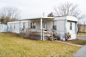 22 HEMLOCK ACRES, Manheim, PA 17545 