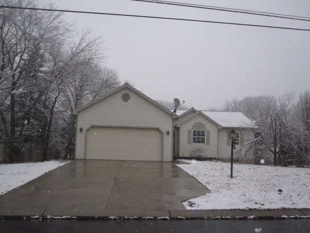 240 Country Club Rd, Abbottstown, PA 17301 