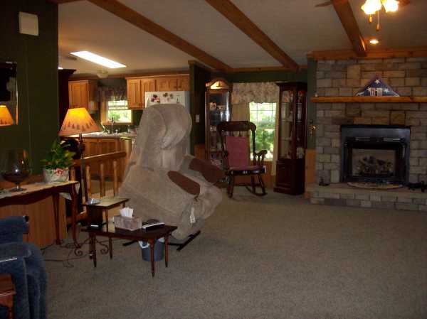 215 Hope Dr, New Rin, PA 17960 