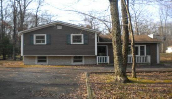 101 Spruce Drive, Milford, PA 18337 