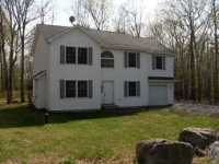 83 Bear Dr, Bushkill, PA 18324 