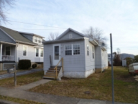 25 Midland Ave, Reading, PA 19606 