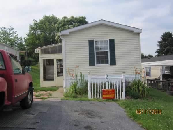 21 Daniel RD West, Kutztown, PA 19530 
