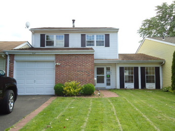 210 Commonwealth Dr, Newtown, PA 18940 