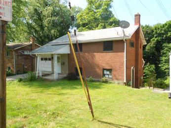 915 Rita Drive, Pittsburgh, PA 15221 