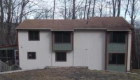 2220 Bellingham Dr, Bushkill, PA 18324 