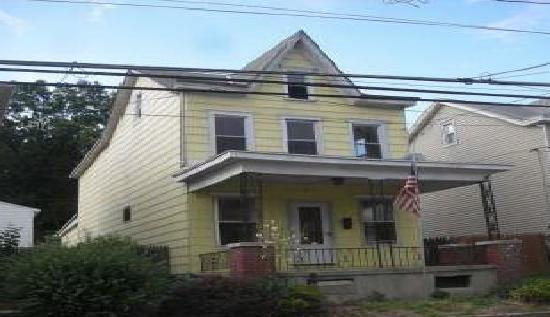 475 W Columbia St, Schuylkill Haven, PA 17972 