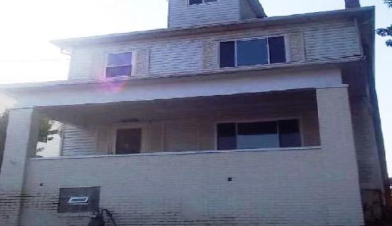 817 14th St, New Brighton, PA 15066 