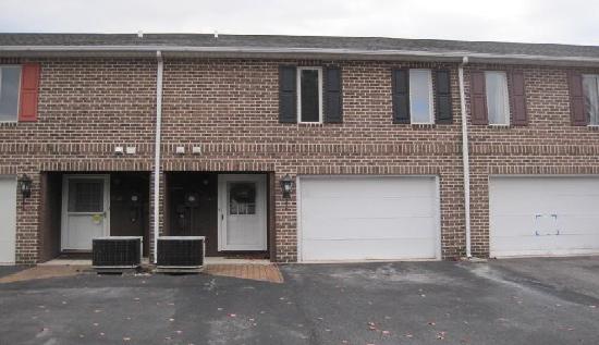 342 Stonegate Court, Chambersburg, PA 17201 