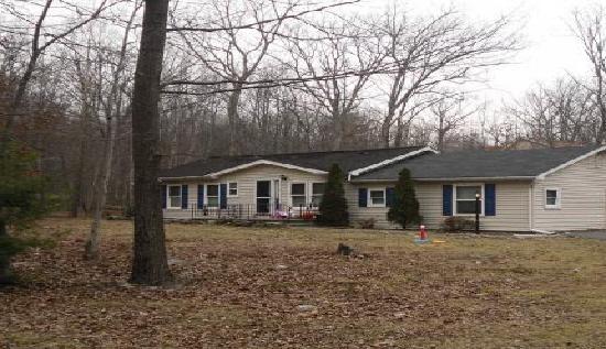 9 Lower Valley Drive, Kresgeville, PA 18333 