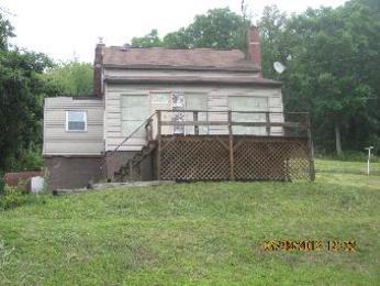 3359 Milligantown Rd, New Kensington, PA 15068 