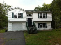 218 Sunrise Dr, Milford, PA 18337 