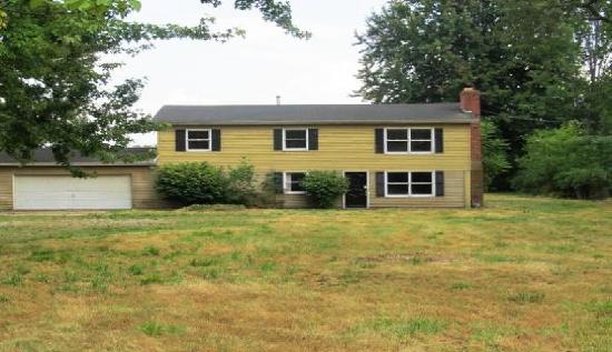 8319 East Lake Road, Erie, PA 16511 