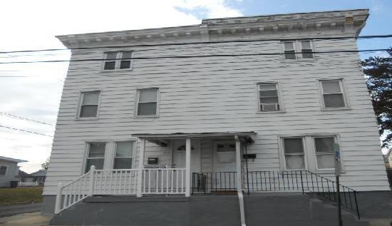 819 Centre Street, Easton, PA 18042 