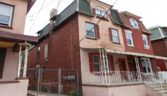 5904 Master St, Philadelphia, PA 19151 