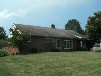 26 Quaker Hills Road, Lancaster, PA 17603 