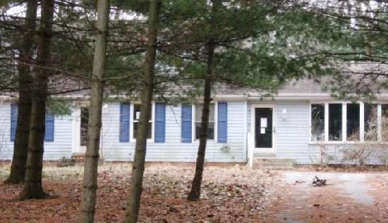 7952 Hickory Rd, Stewartstown, PA 17363 