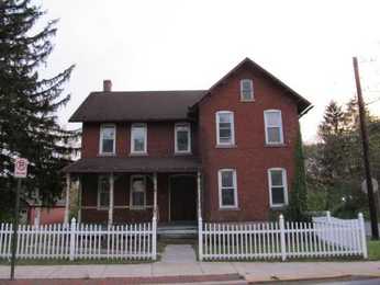 821 N Juniata St, Hollidaysburg, PA 16648 