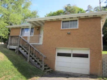 6920 Spruce St, Finleyville, PA 15332 
